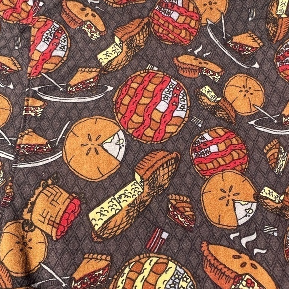 Lularoe TC2 plus size Pie leggings! These are as American as apple pie! - Picture 6 of 7